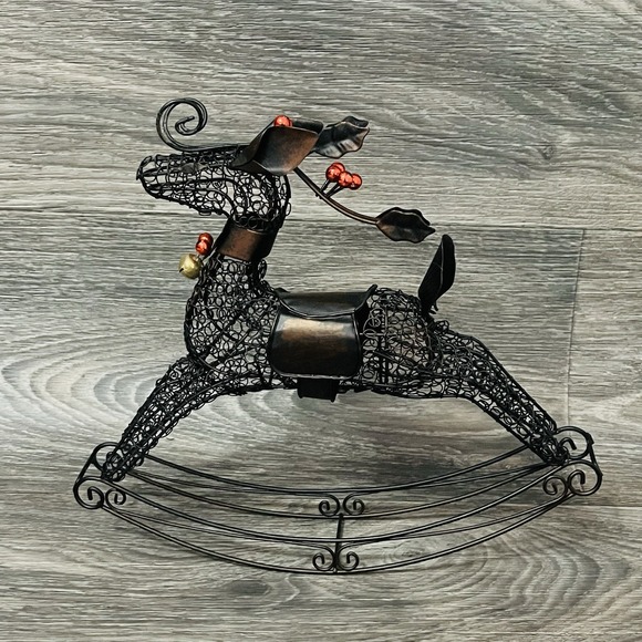 VTG Pier 1 Christmas Reindeer Rocking Horse W/ Holly Black Metal Shelf Decor 9" - Picture 1 of 9